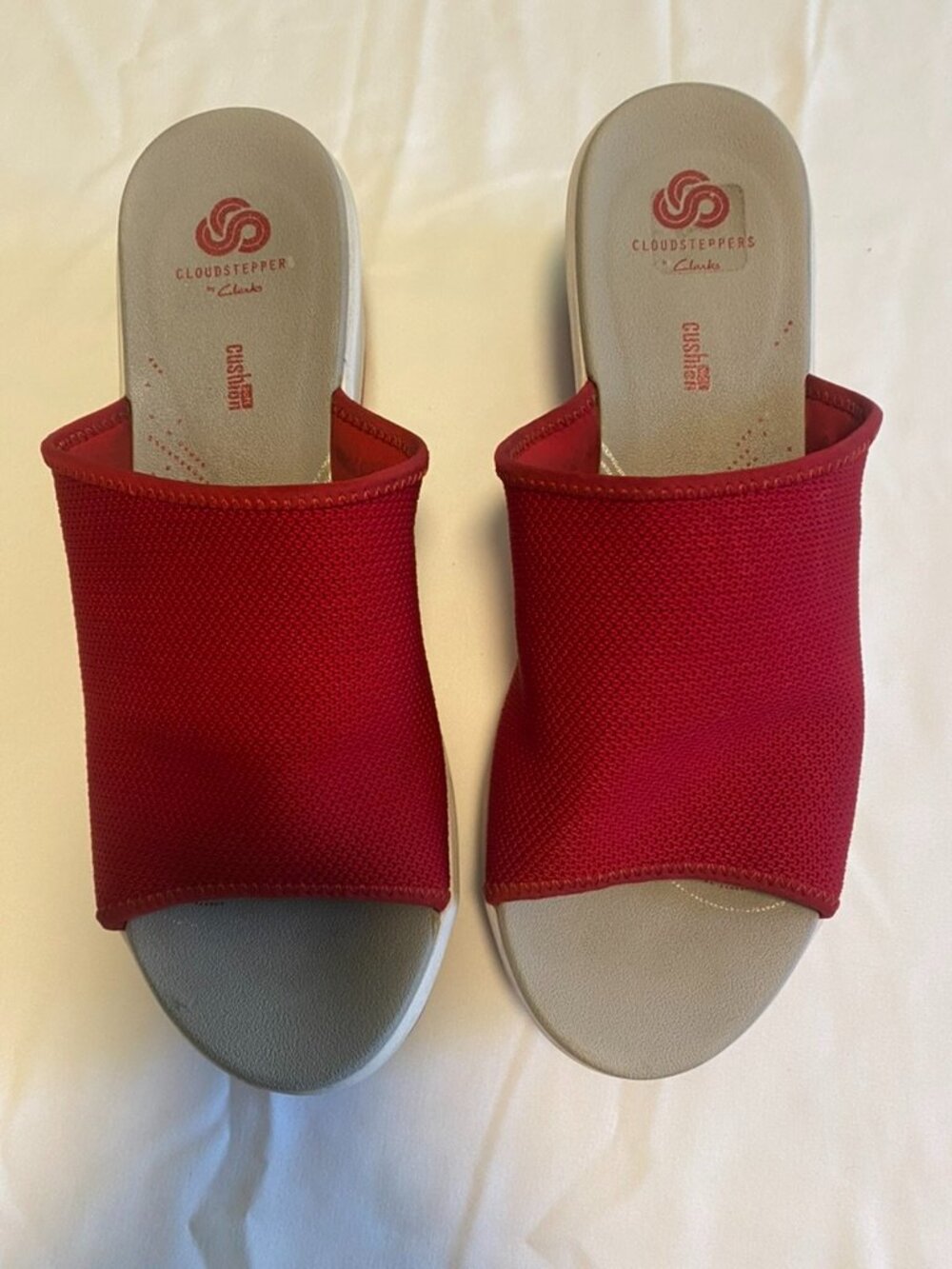 Clark's Red Cloudsteppers  Size 10